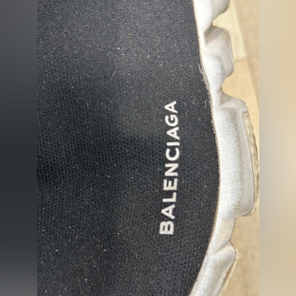 Balenciaga speed trainer in black cloth. Preowned, size 39.‎ - Picture 9 of 11